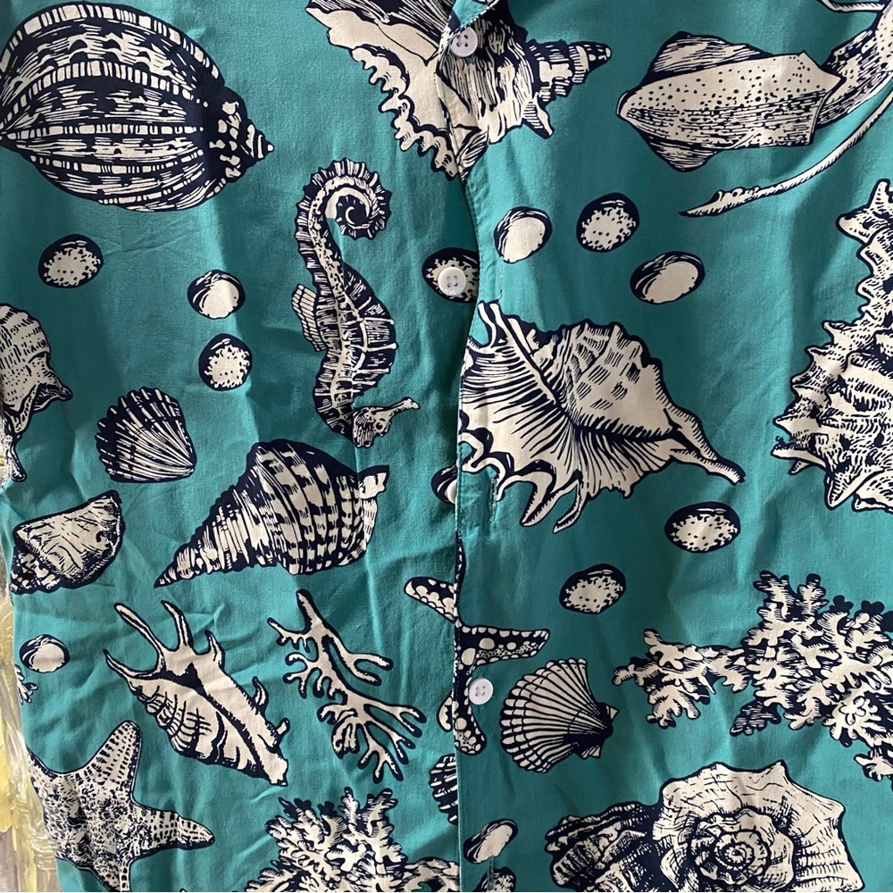 Beachy button up - Picture 3 of 4